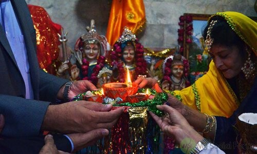 celebrating Diwali in Pakistan (5)