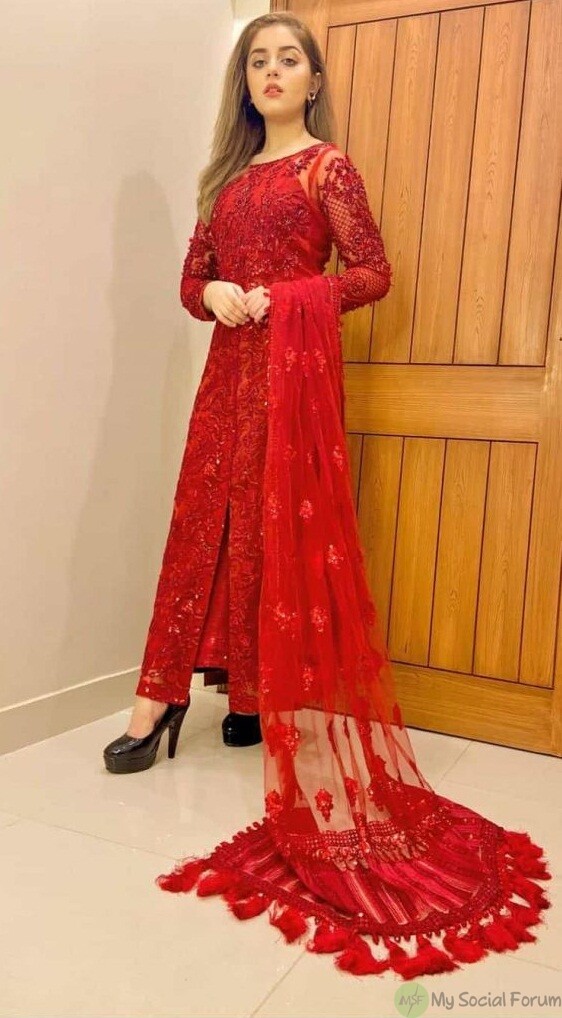Alizeh shah in red