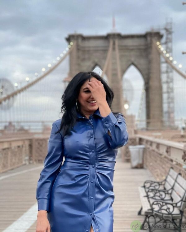 Ayesha Gul hot in NewYork