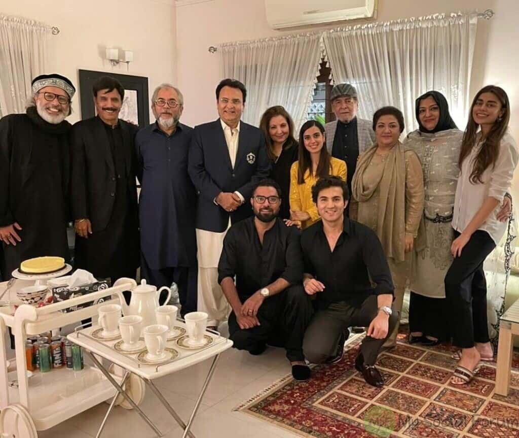 Aiman Khan at Director House Dinner with Showbiz friends 