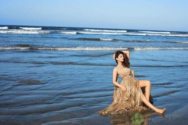 Saba Qamar on beach nude (12)