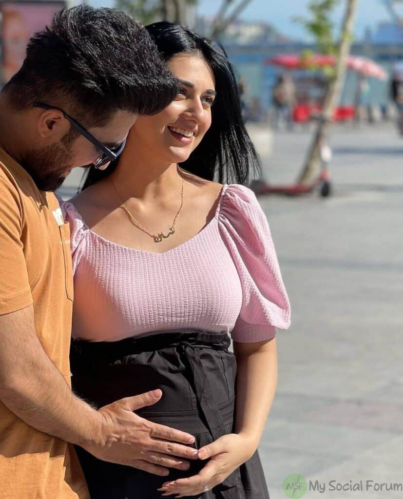 sara khan first pregnancy