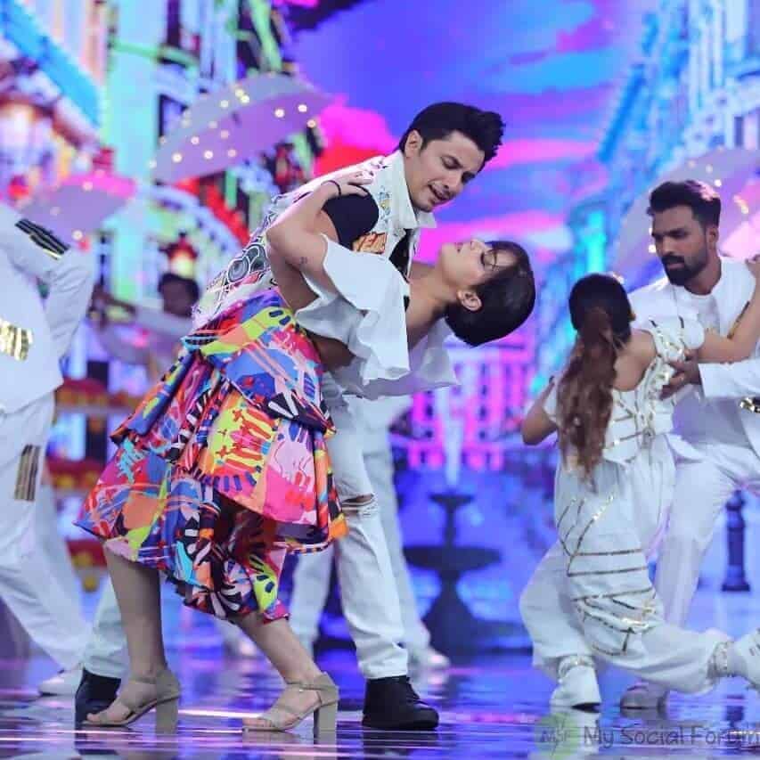 alizeh shah dance with ali zafar 